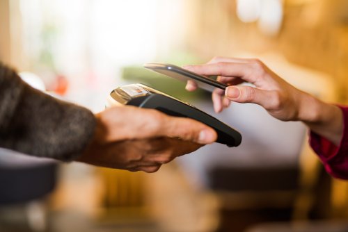 Smart pay by approaching the phone to the credit card terminal